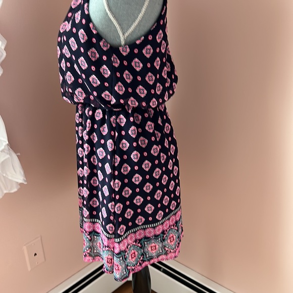 Dress - Picture 9 of 11